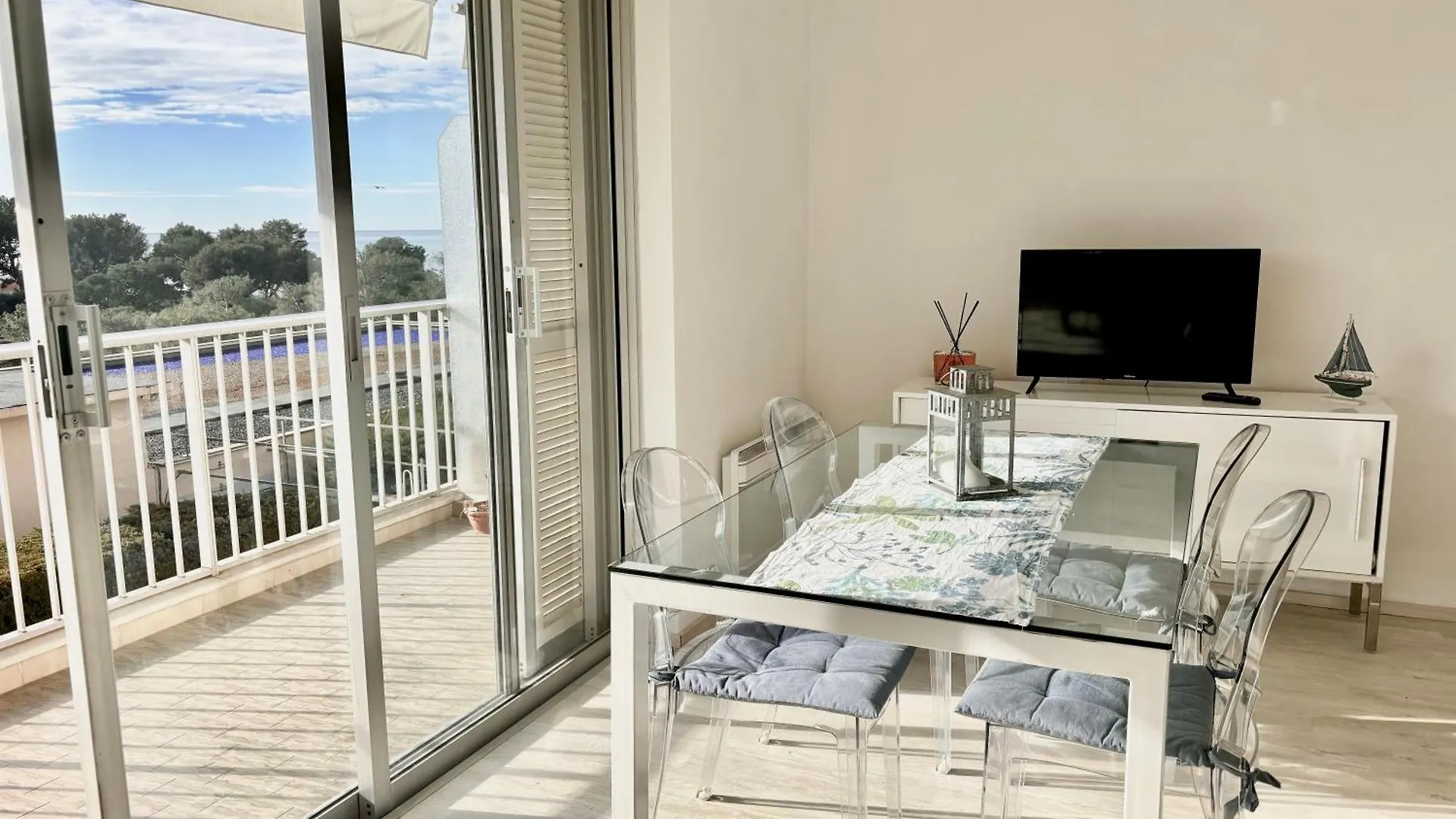 French Riviera Apartment With Swimming Pool And Free Parking Near Monaco ロクブリュヌ＝カップ＝マルタン